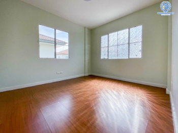 *****บ้านเดี่ยวมือสองย่านนนทบุรี แบรนด์ LH ม.ชลลดา บางใหญ่-เซ็นทรัลเวสต์เกต หลังมุม เนื้อที่ 59.4 ตร.ว. ฟังก์ชัน 3 ห้องนอน 2 ห้องน้ำ จอดรถได้ 2 ที่จอดรถ พร้อม Facilities ครบครัน บนทำเลเดินทางสะดวก เชื่อมต่อถ.กาญจนาภิเษก ใกล้รถไฟฟ้าสายสีม่วง "สถานีคลองบางไผ่"